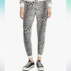 NWT Chaser Cozy Knit Drawstring Joggers in Leopard